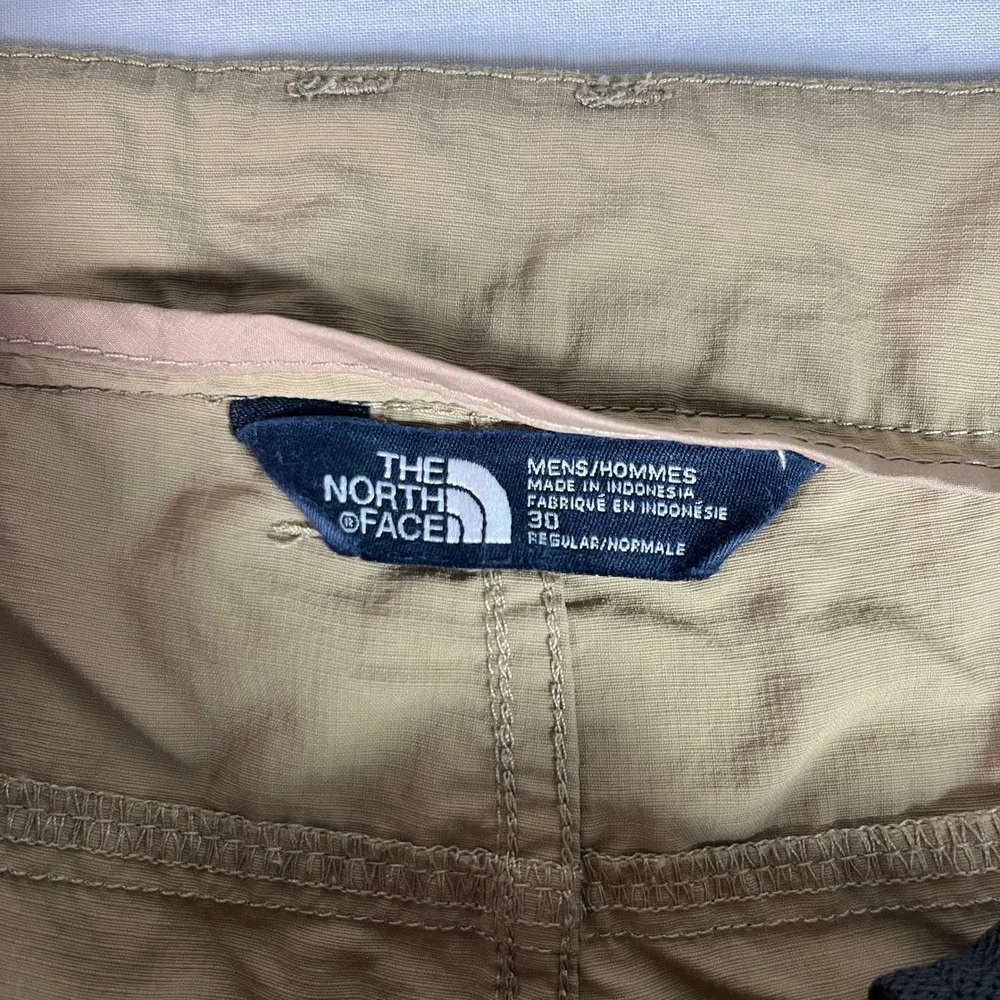 The North Face FlashDry Shorts Mens 30 Khaki Excellent Ripstop Hiking Trail